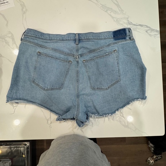 Abercrombie Fitch Curve Love 4" High Rise Mom Shorts Women's Size 22 - Picture 5 of 5